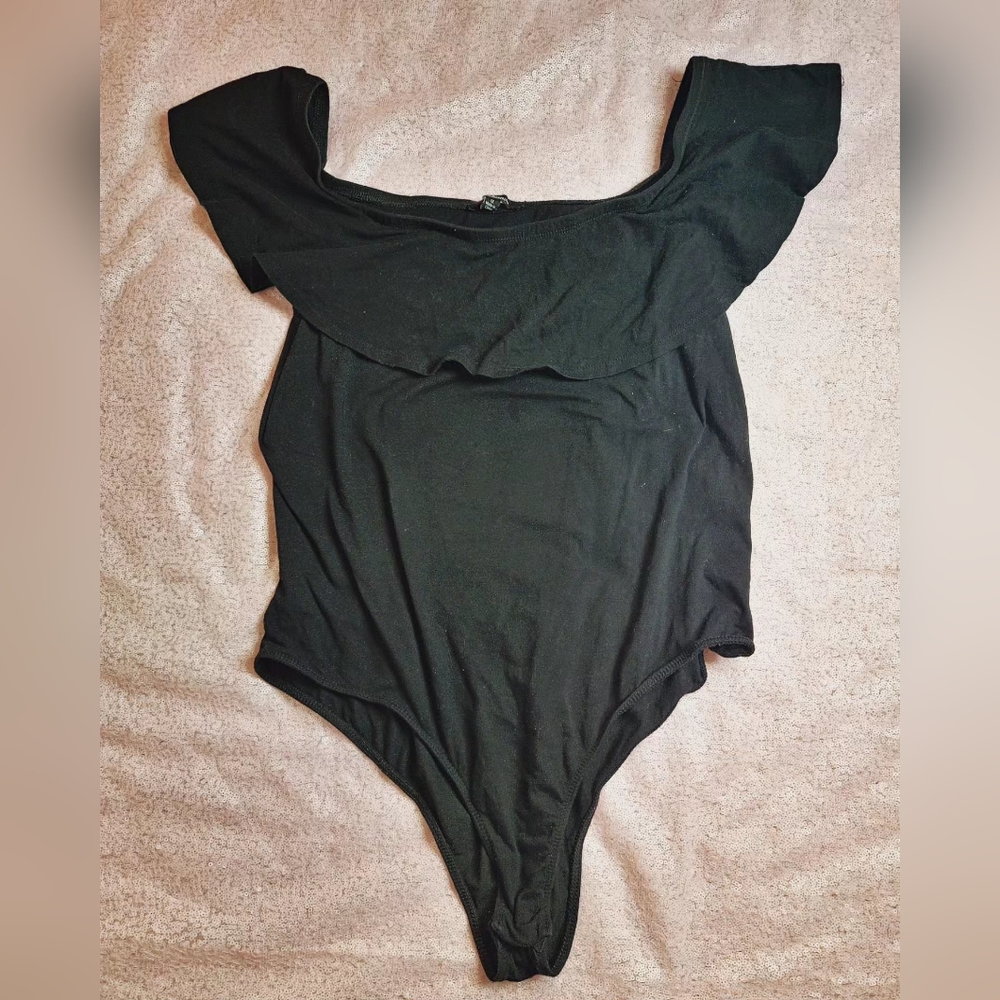 ♡ Black Off-The-Shoulder Bodysuit ♡